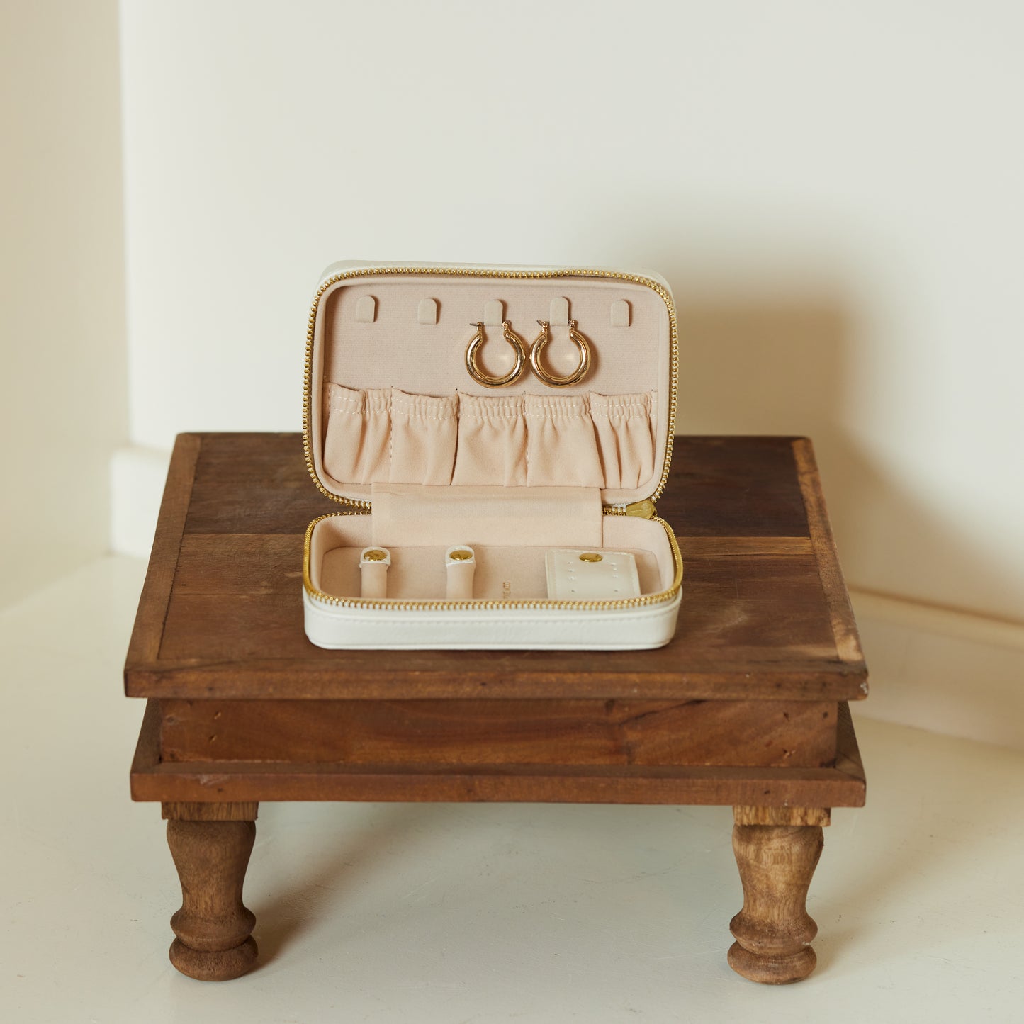 Small Two-Toned Travel Jewelry Case