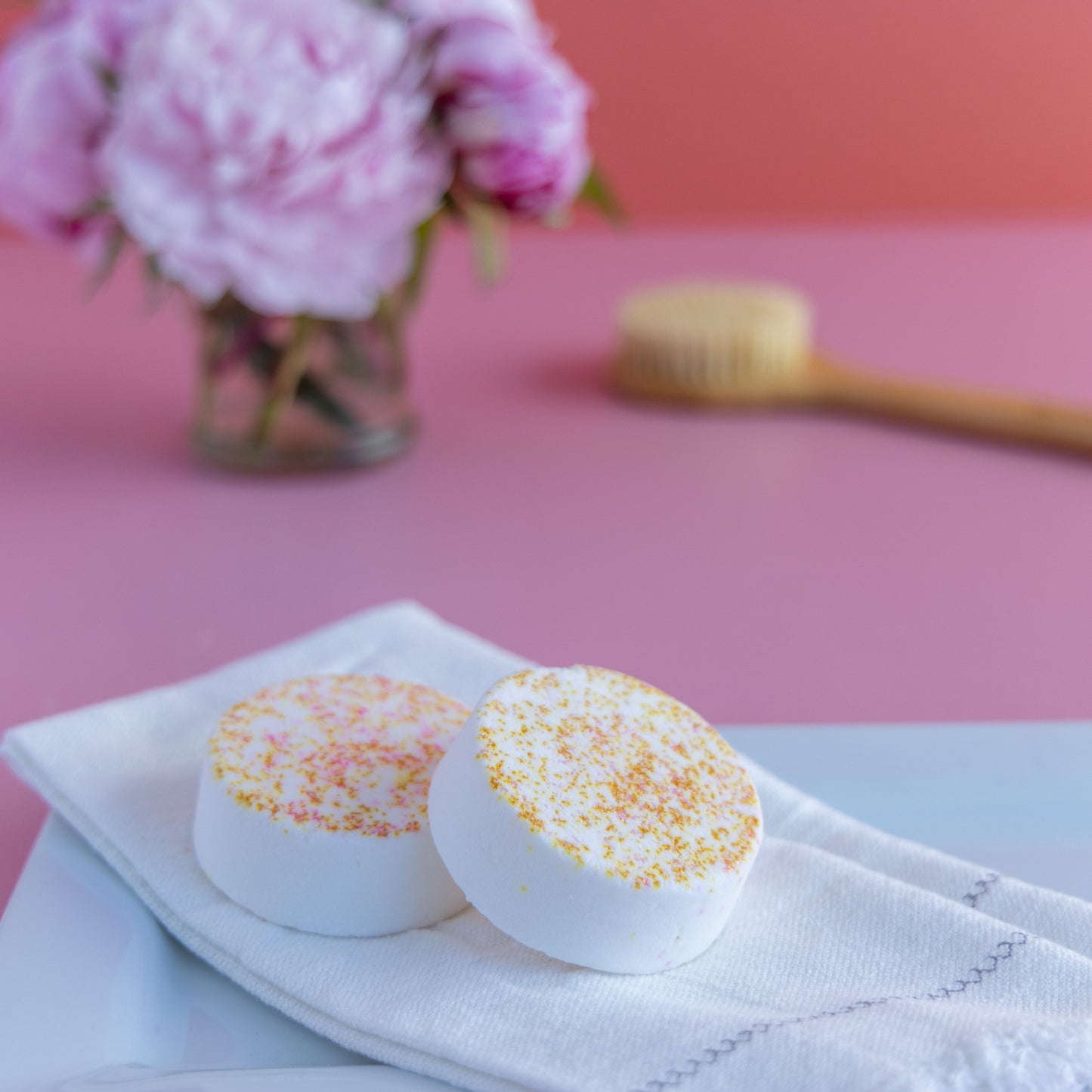 White Lily Bath Bomb Disk