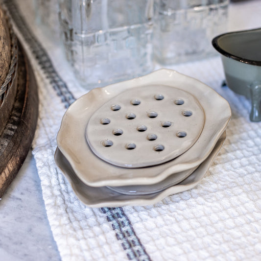 Soap Dish with Removeable Tray