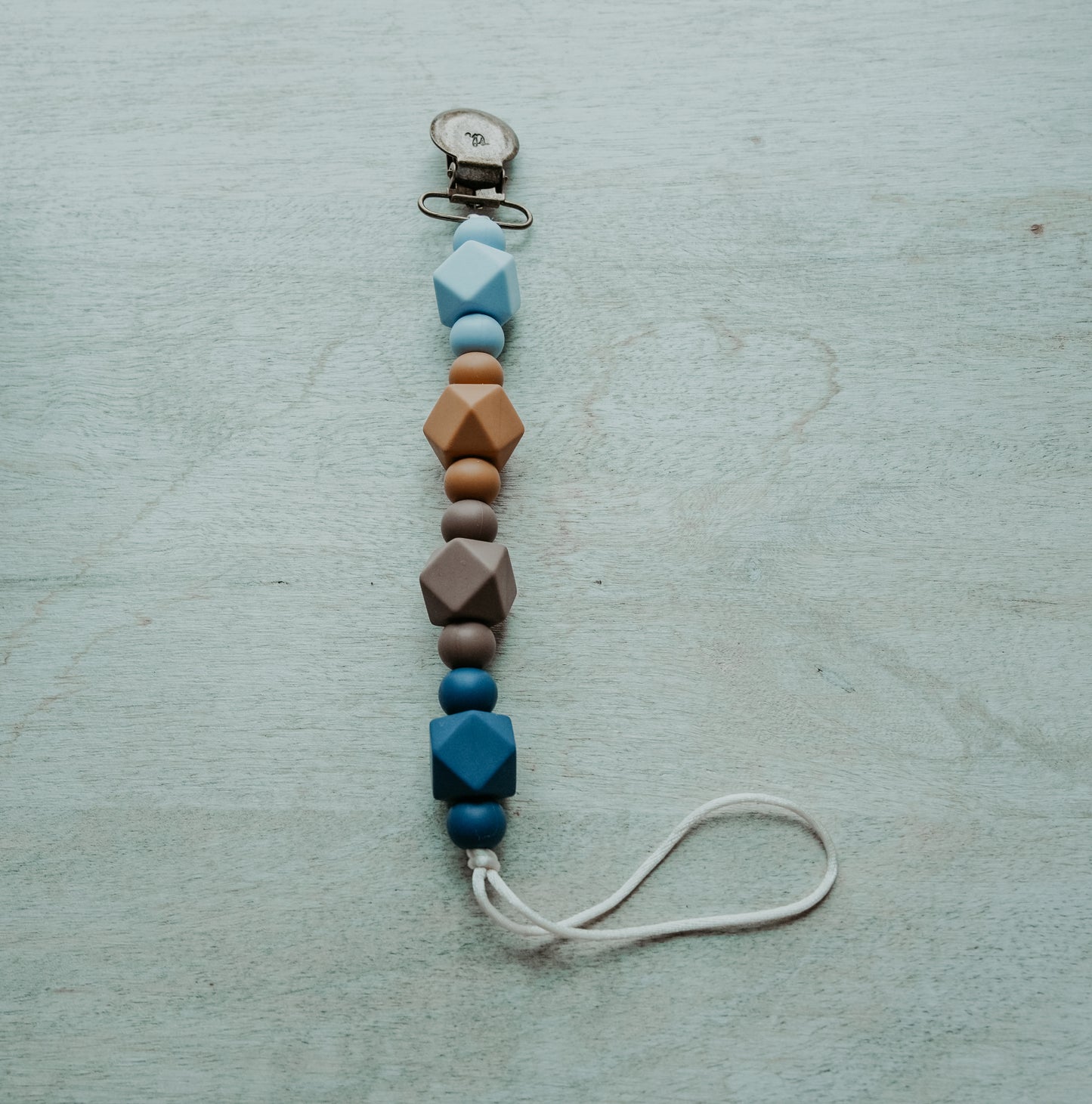 Grande Jewel Pacifier Clip