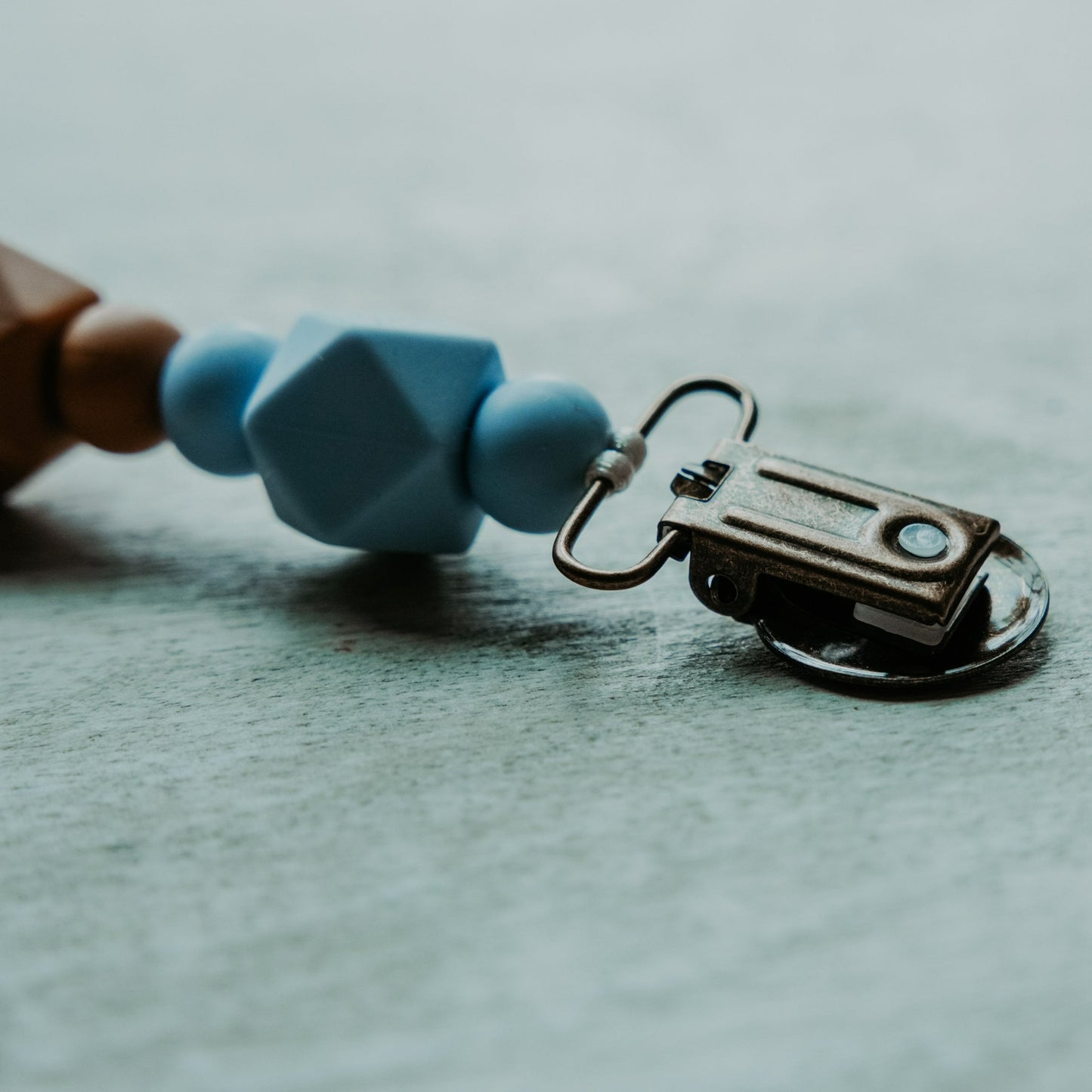 Grande Jewel Pacifier Clip