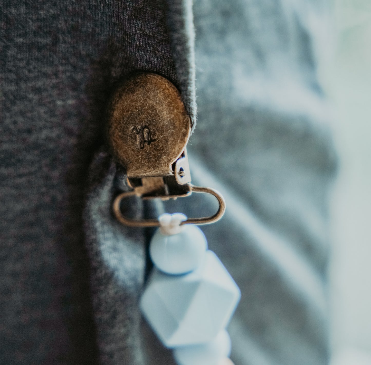 Grande Jewel Pacifier Clip