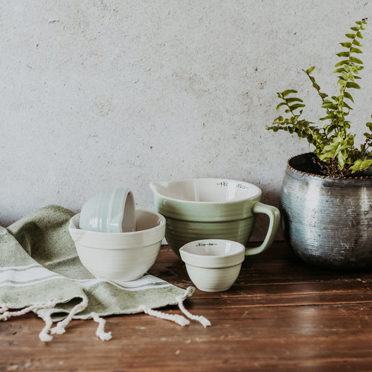 Stoneware Batter Bowl Measuring Cups, Set of 4