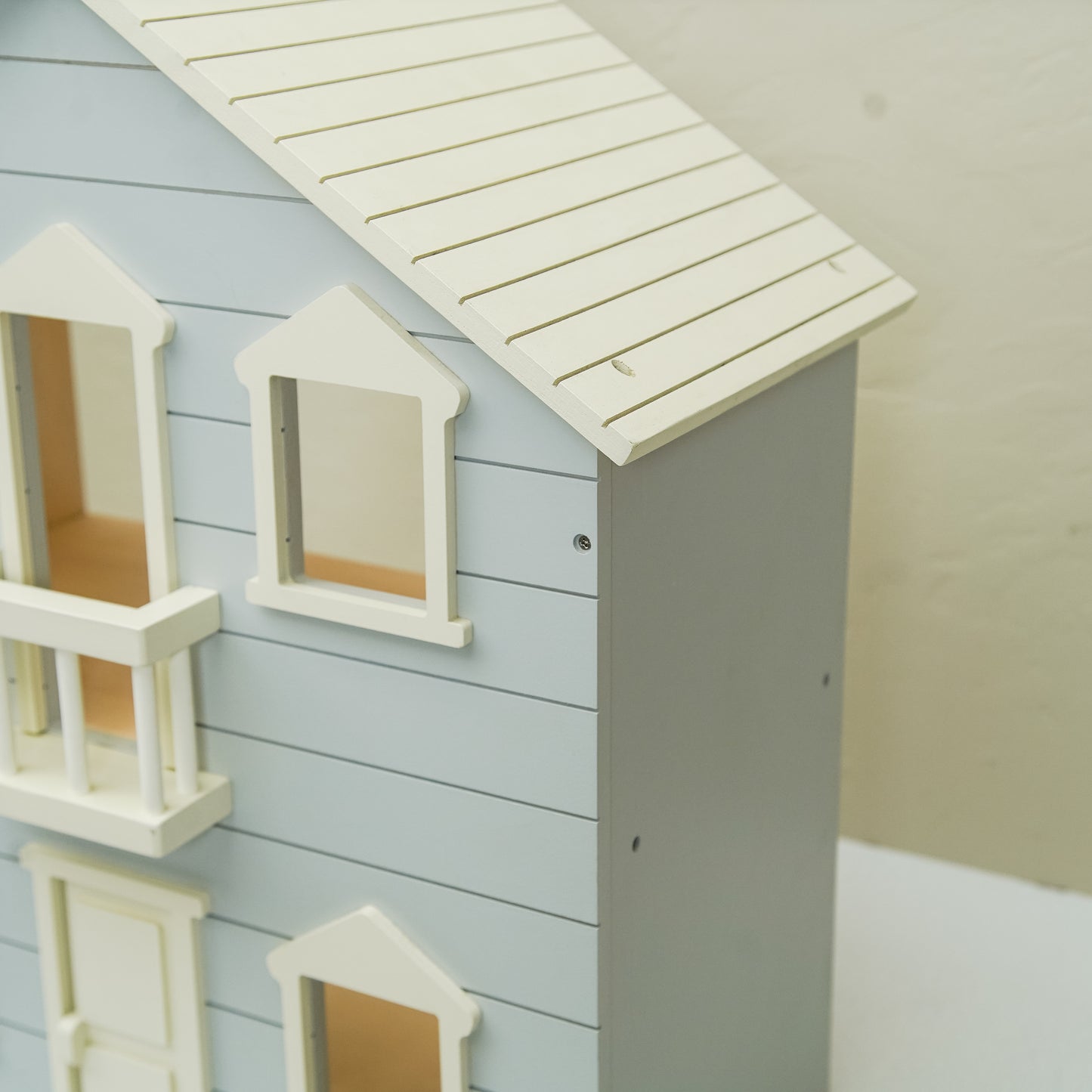 Wooden Dollhouse