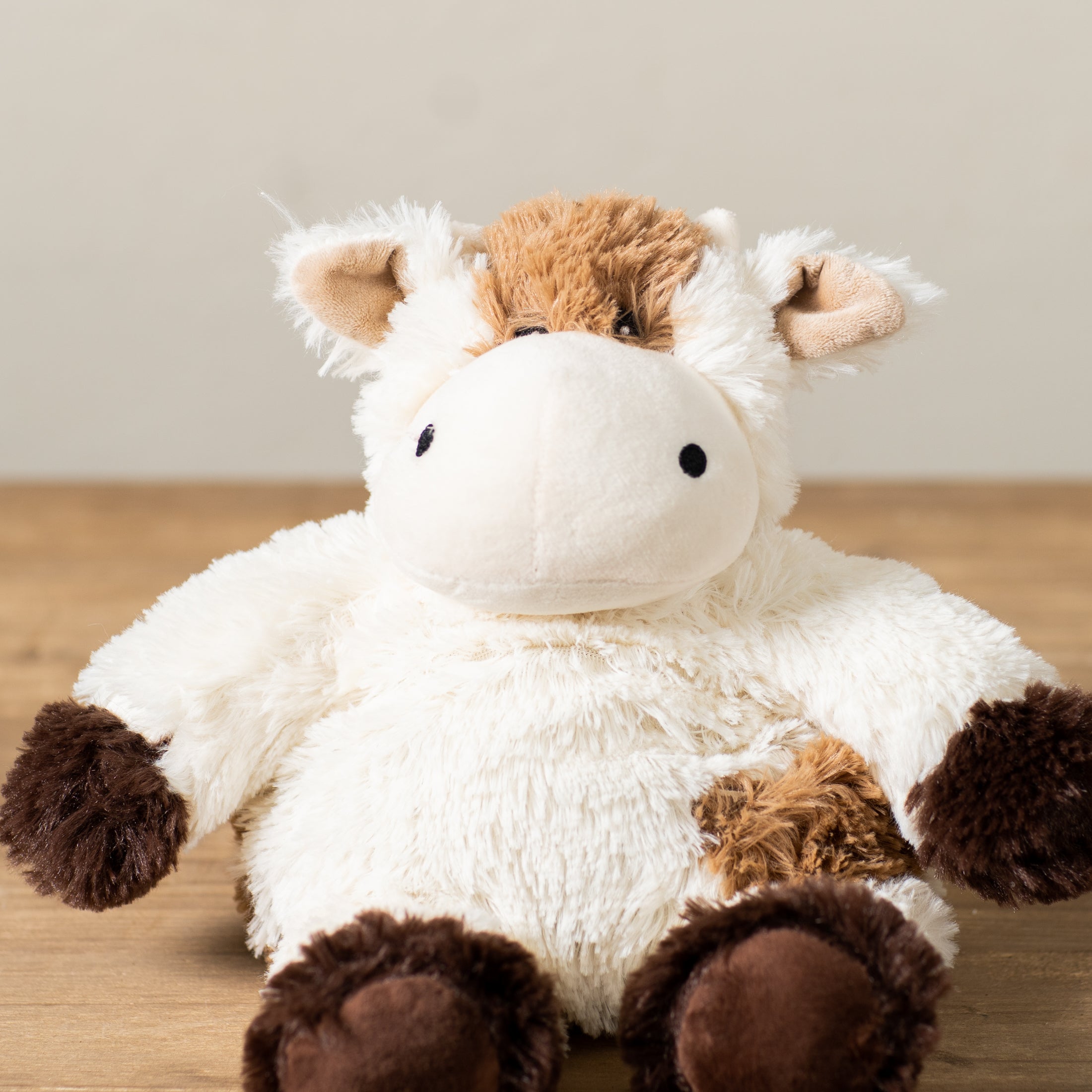 Huge cow deals stuffed animal