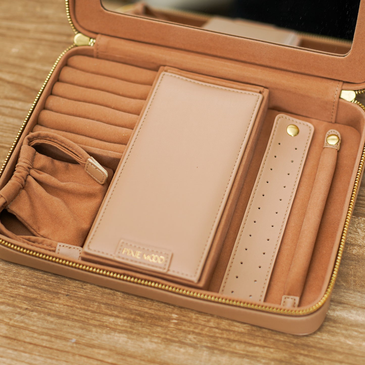 Large Two-Toned Travel Jewelry Case