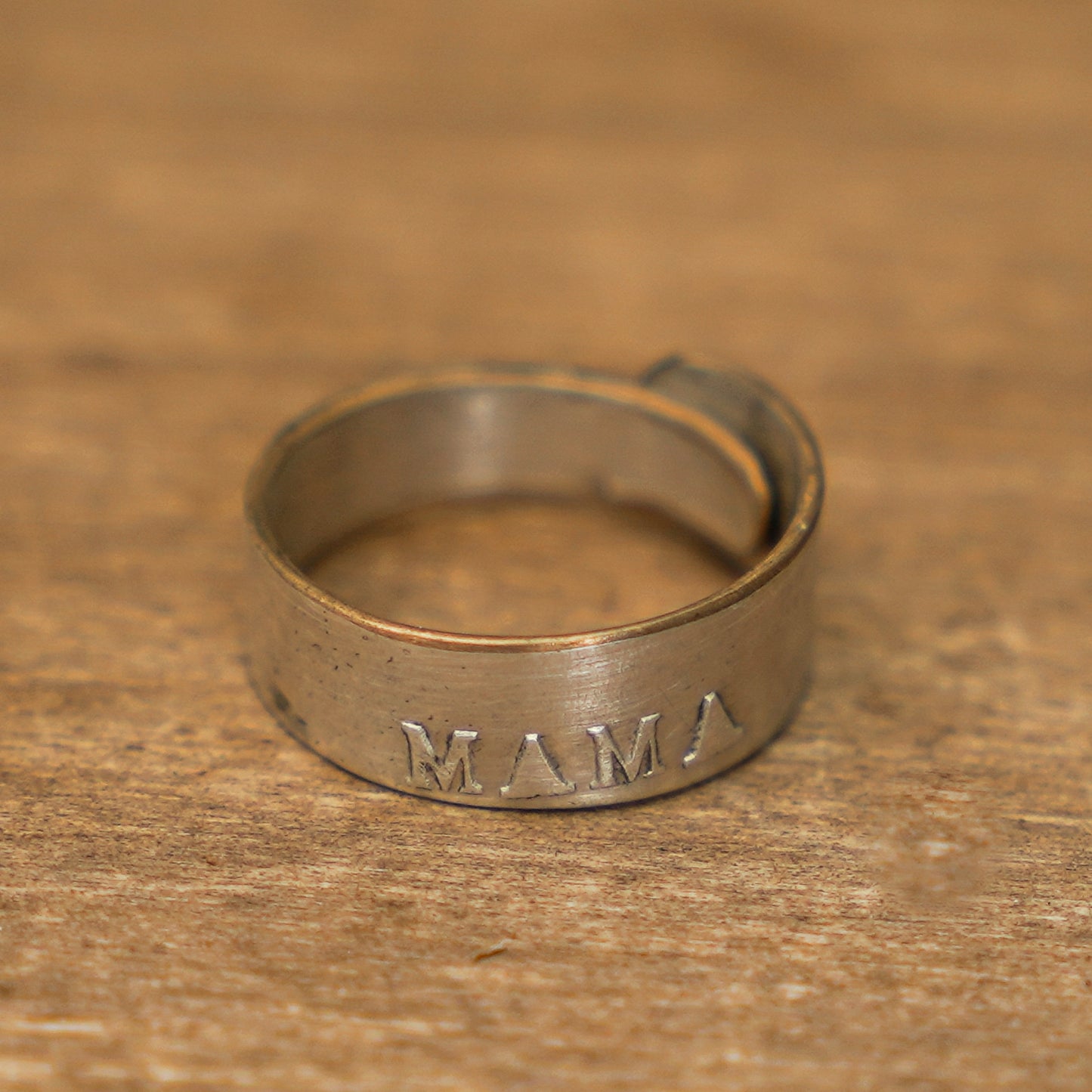 The Mama Ring